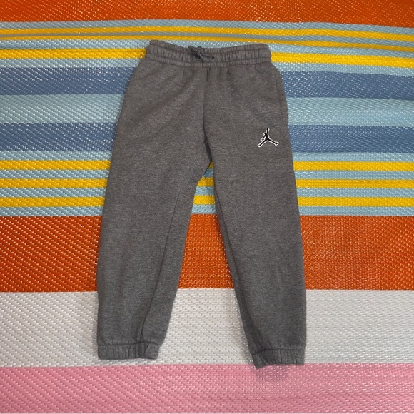 Air Jordan Dark Gray Black Sweatpants Toddler Boys Size 5 - Picture 1 of 3